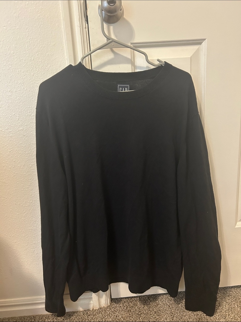 GAP Men's Solid Black Crewneck Knit Sweater
